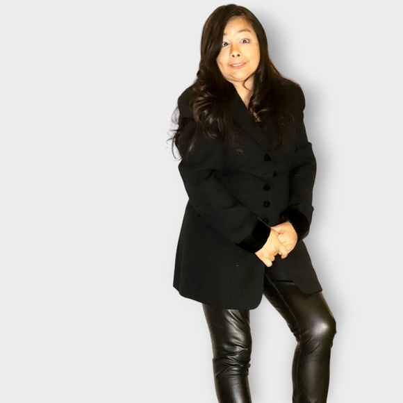 HUGO BISCATI  JACKET NWOT WITH VELVET TRIMS - Picture 5 of 10